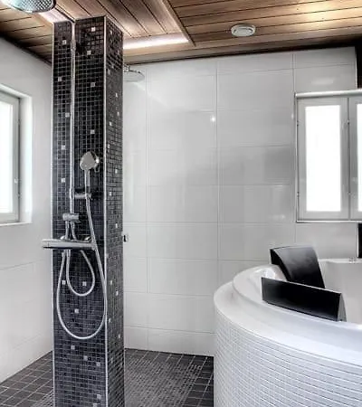 Aurora, Big House With Warmed Outside Pool And Jacuzzi * Masku