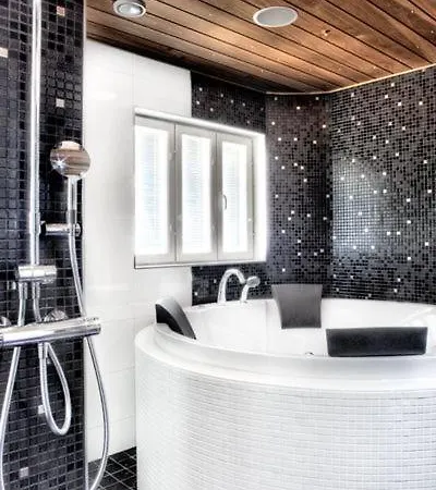 Aurora, Big House With Warmed Outside Pool And Jacuzzi *