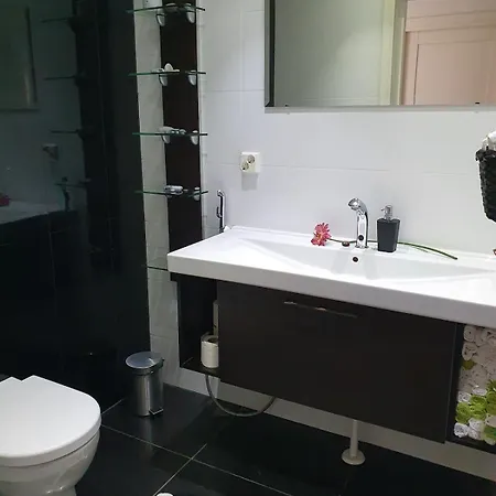 Aurora, Big House With Warmed Outside Pool And Jacuzzi