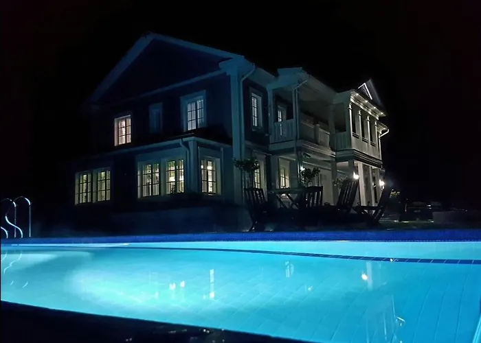 Aurora, Big House With Warmed Outside Pool And Jacuzzi ヴィラ